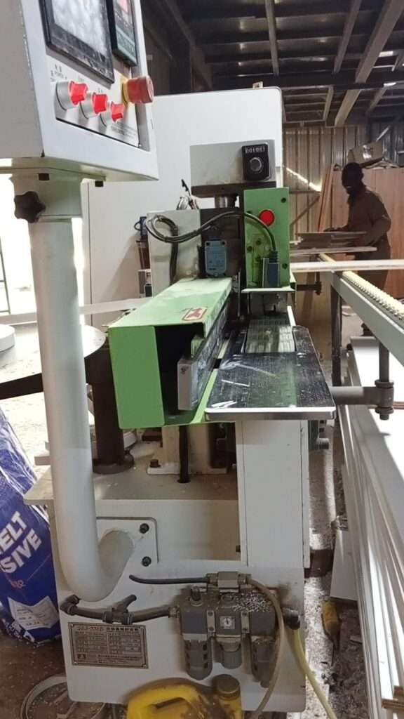 Professional edge banding machine finishing exposed edges of furniture boards for cabinets and wardrobes